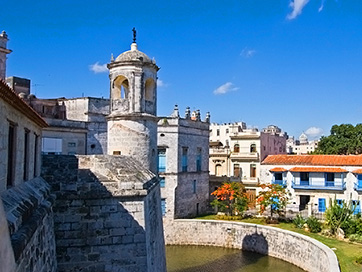 Colonial Havana by Bus - Excursions & Tours in Cuba