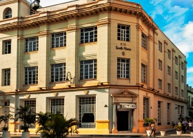 Hotel E Santa María